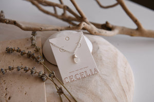 Gemstone Teardrop Pendant Necklace in Gold