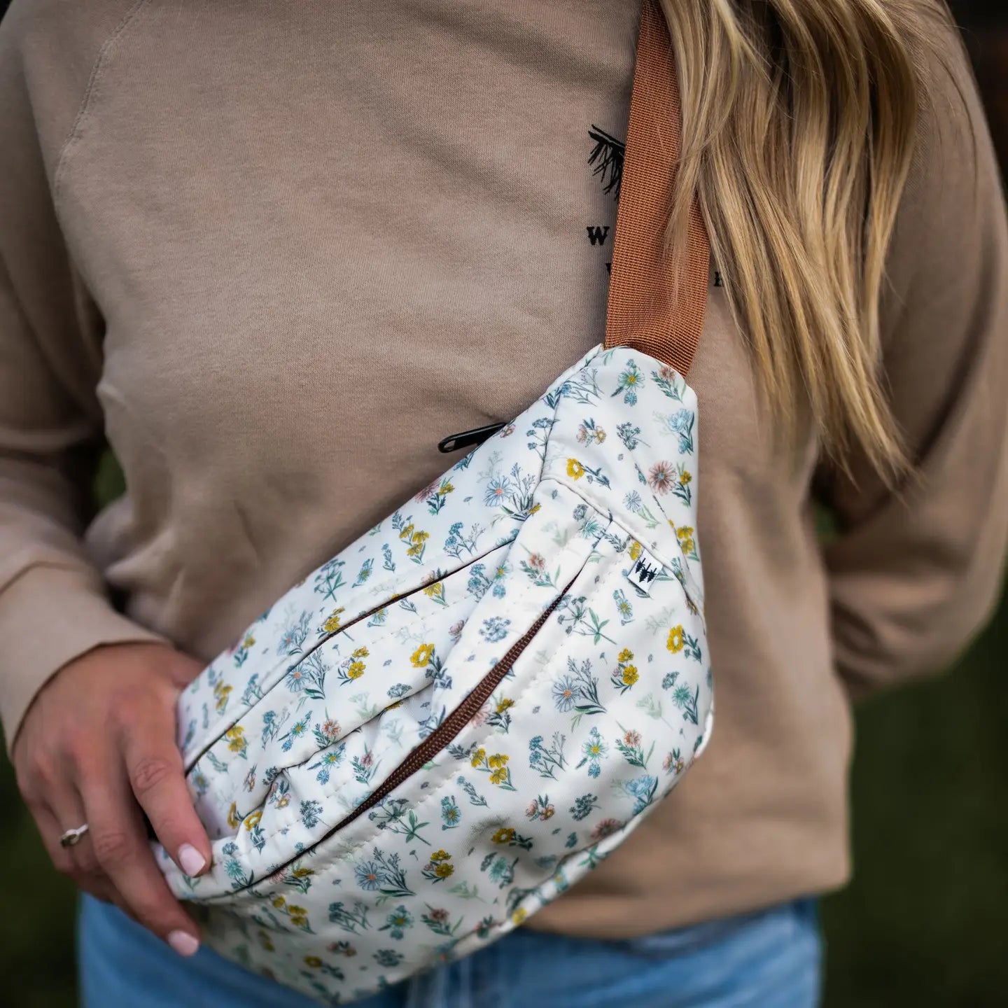 Sling Belt Bag - Spring Floral Cream