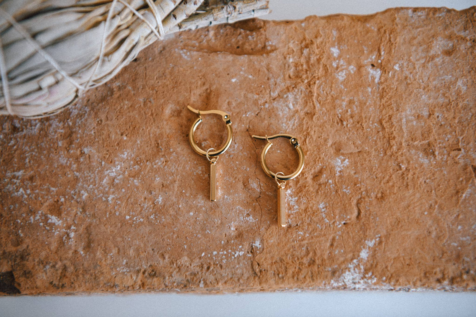 Cosmic Line Short Pendant Hoop Earrings