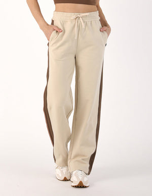 Retro Straight Leg Sweatpant: Oatmilk/Chocolate/Latte/Black