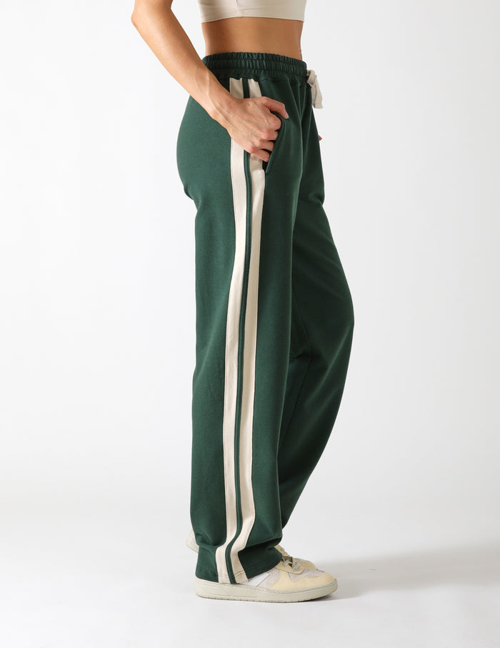 Retro Straight Leg Sweat Pant: Forest/Oatmilk