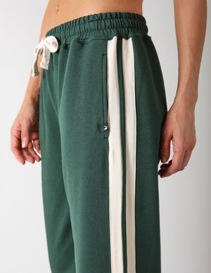 Retro Straight Leg Sweat Pant: Forest/Oatmilk