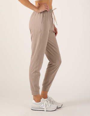 Serene Jogger: Latte