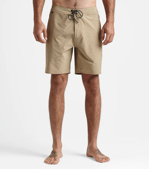 Layover Trail Short - Khaki